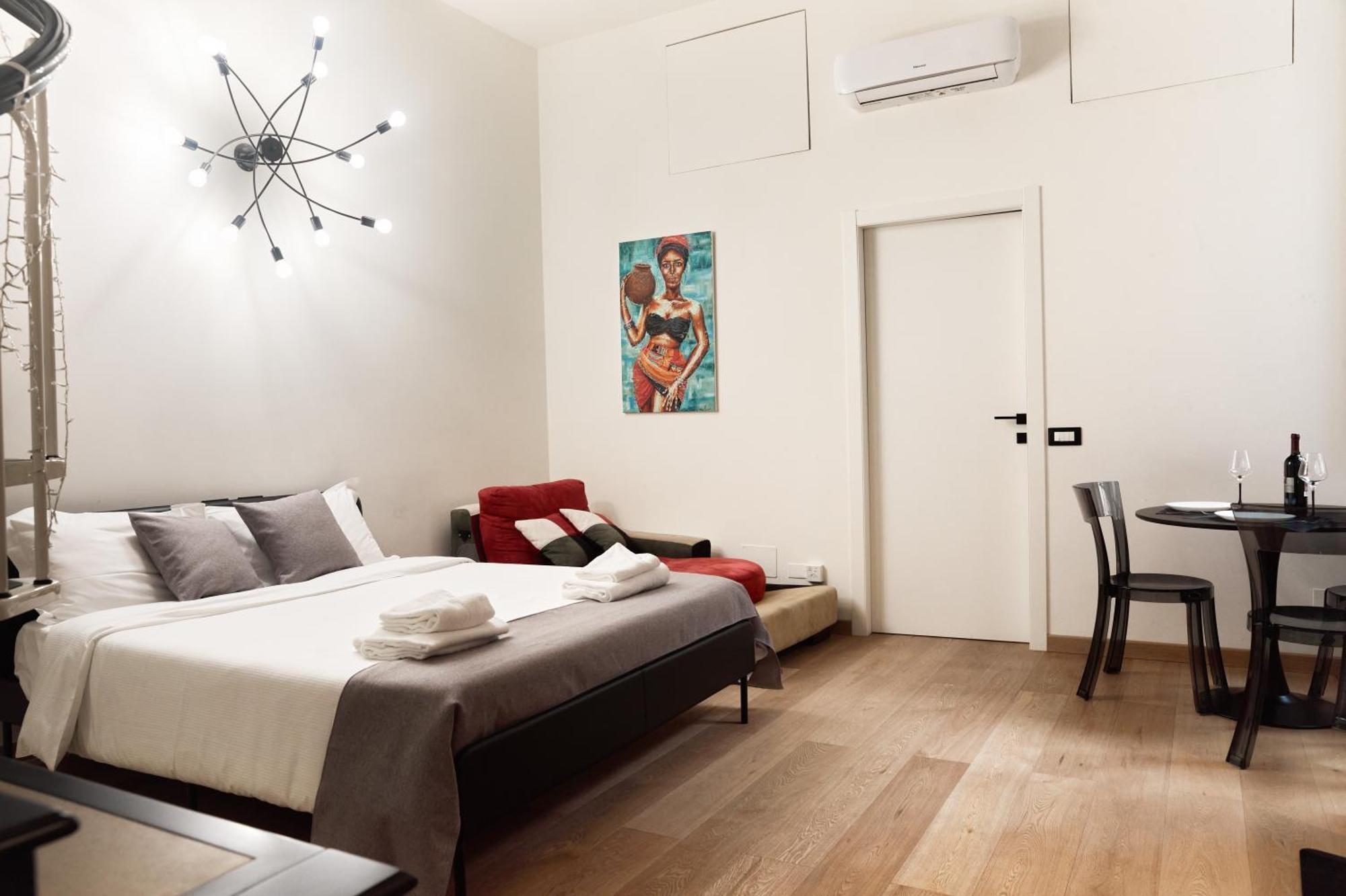 Loft Apartment *